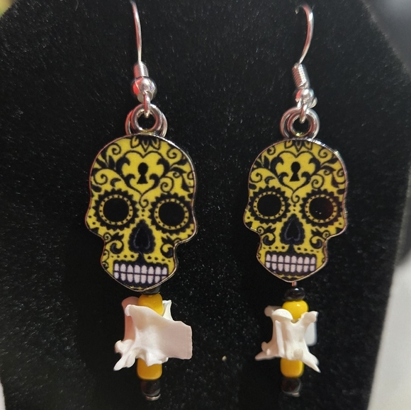 Jewelry made with Snake Vertebrae - Picture 3 of 16